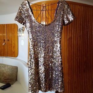 KIMIKAL Short Sleeve Sequin Rose Gold Mini Dress L